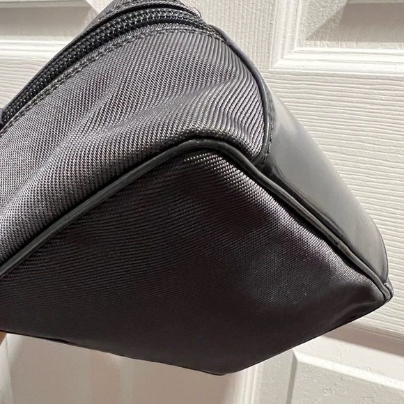 Authentic GG bamboo vanity purse - Picture 7 of 15